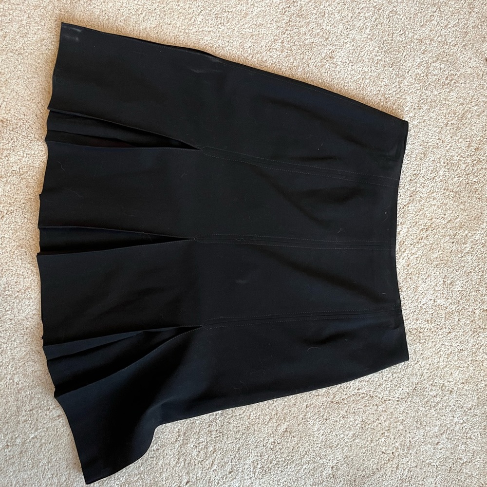 Larry Levine Black Pleated Skirt